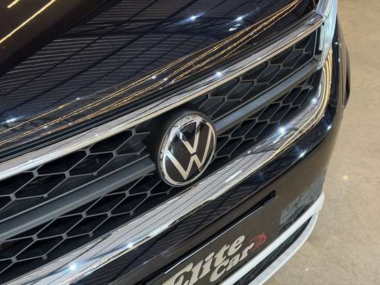 VOLKSWAGEN-TAOS-2022