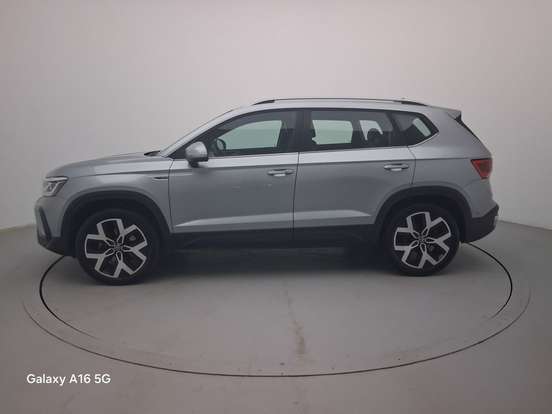 VOLKSWAGEN-TAOS-2024