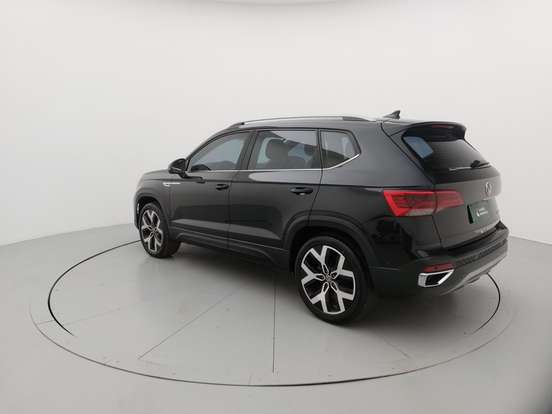 VOLKSWAGEN-TAOS-2024