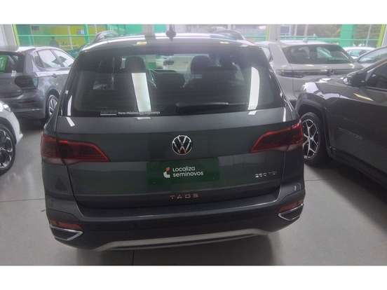VOLKSWAGEN-TAOS-2023