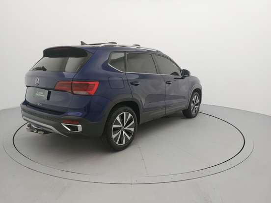 VOLKSWAGEN-TAOS-2023