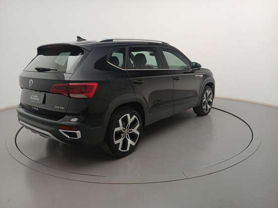VOLKSWAGEN-TAOS-2024