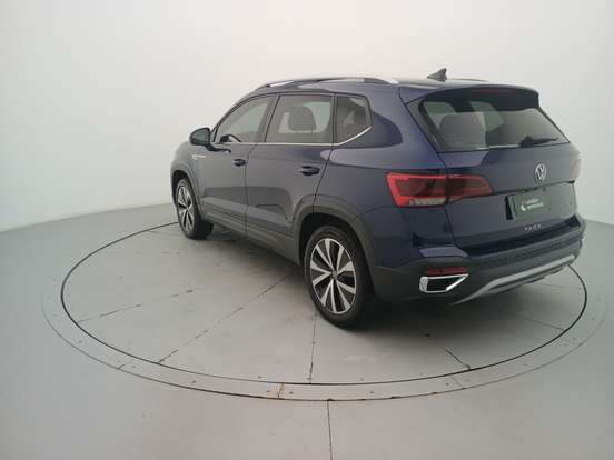 VOLKSWAGEN-TAOS-2023