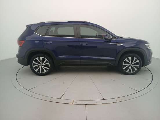 VOLKSWAGEN-TAOS-2023