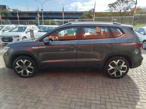 VOLKSWAGEN-TAOS-2024