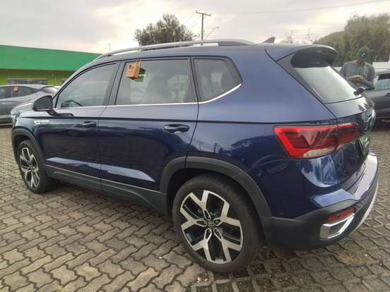VOLKSWAGEN-TAOS-2024