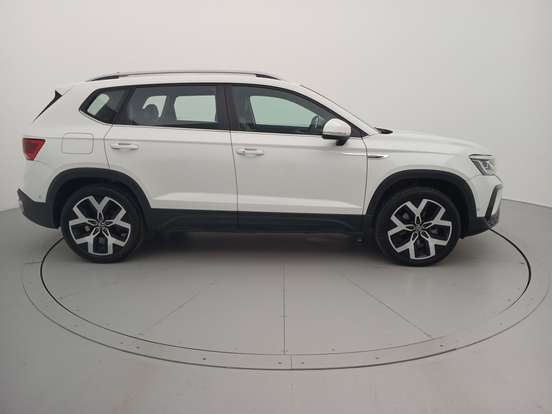 VOLKSWAGEN-TAOS-2024