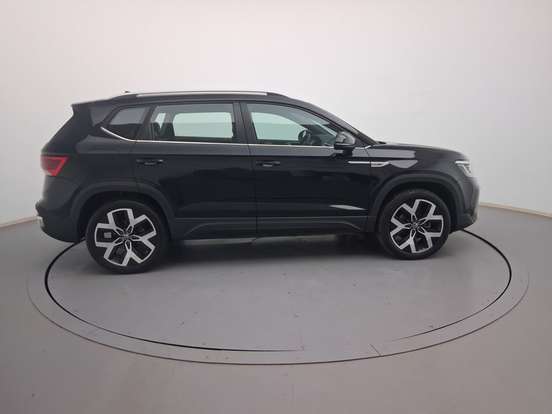 VOLKSWAGEN-TAOS-2024