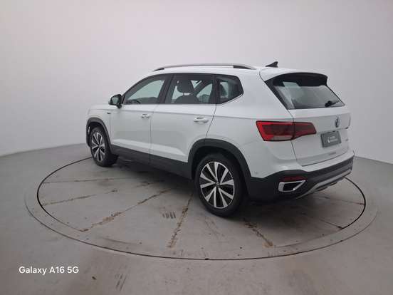 VOLKSWAGEN-TAOS-2023