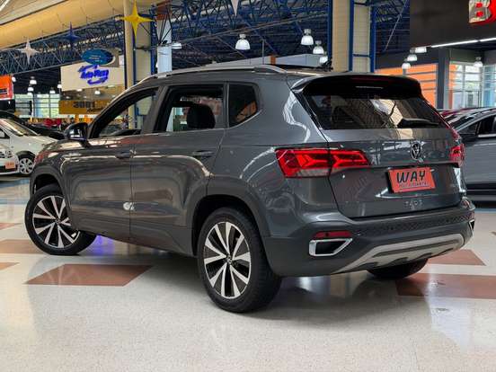 VOLKSWAGEN-TAOS-2022