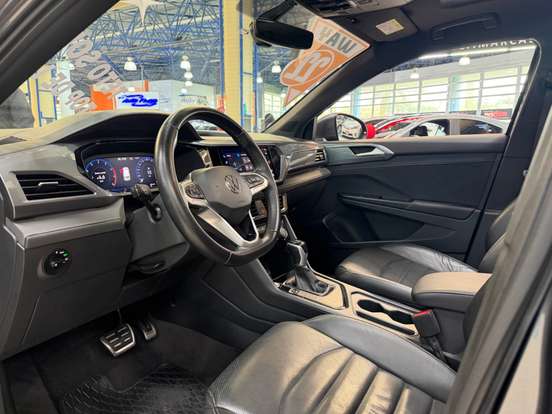 VOLKSWAGEN-TAOS-2022