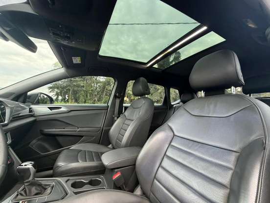 VOLKSWAGEN-TAOS-2024