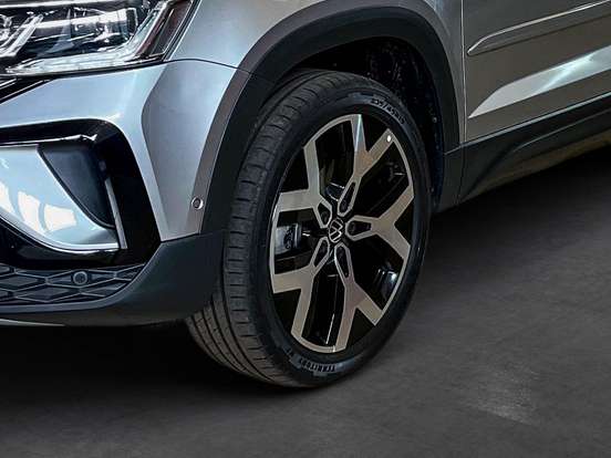 VOLKSWAGEN-TAOS-2024