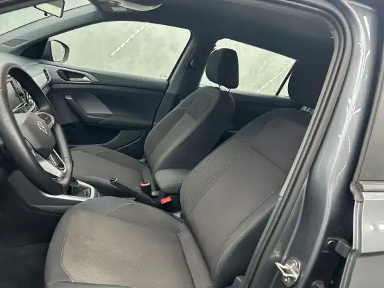 VOLKSWAGEN-T-CROSS-2024