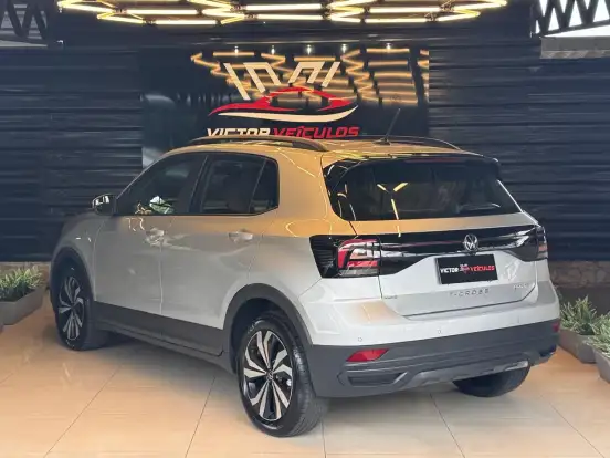 VOLKSWAGEN-T-CROSS-1.0 200 TSI TOTAL FLEX AUTOMÁTICO VOLKSWAGEN-T-CROSS-2022