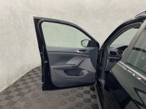 VOLKSWAGEN-T-CROSS-2022