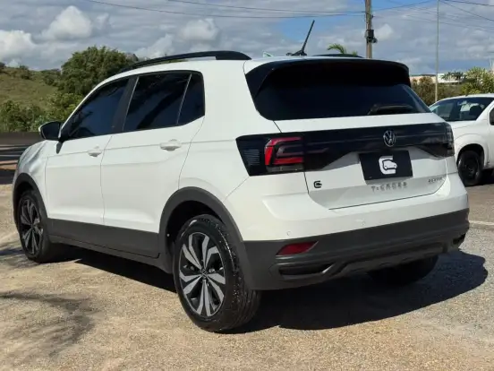VOLKSWAGEN-T-CROSS-2024
