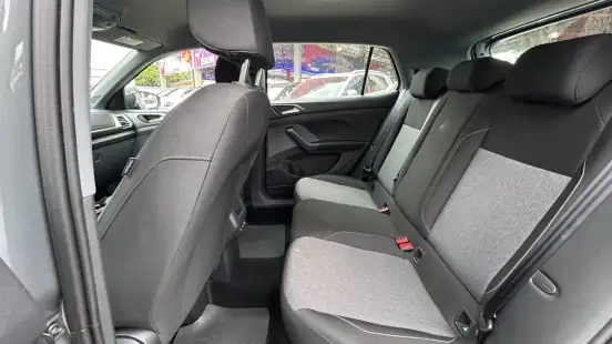 VOLKSWAGEN-T-CROSS-2025