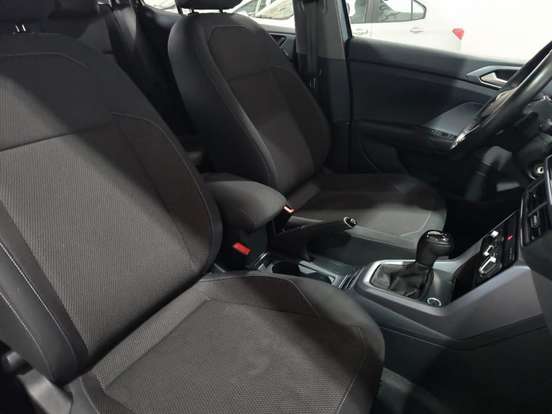 VOLKSWAGEN-T-CROSS-1.0 200 TSI TOTAL FLEX AUTOMÁTICO VOLKSWAGEN-T-CROSS-2023