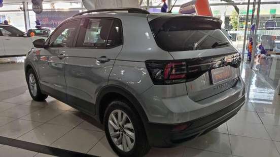 VOLKSWAGEN-T-CROSS-2024