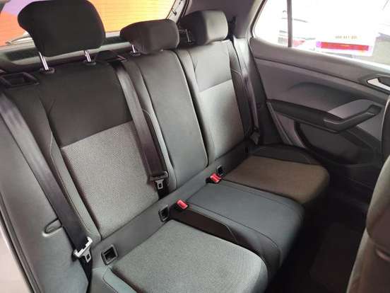 VOLKSWAGEN-T-CROSS-2024