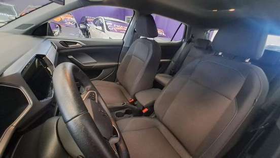 VOLKSWAGEN-T-CROSS-2024