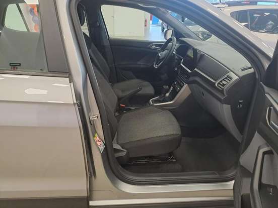 VOLKSWAGEN-T-CROSS-2025