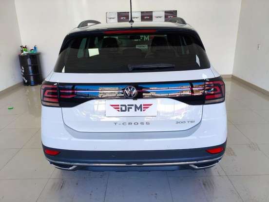 VOLKSWAGEN-T-CROSS-2025