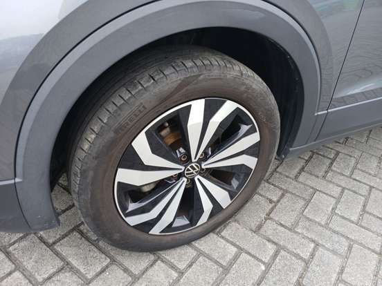 VOLKSWAGEN-T-CROSS-2024