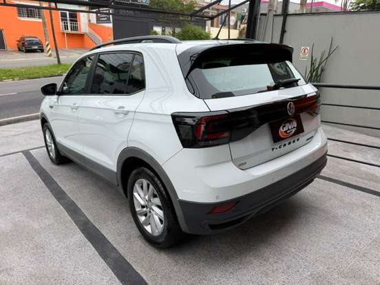 VOLKSWAGEN-T-CROSS-1.0 200 TSI TOTAL FLEX AUTOMÁTICO VOLKSWAGEN-T-CROSS-2019