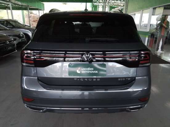VOLKSWAGEN-T-CROSS-2023