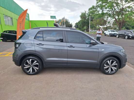 VOLKSWAGEN-T-CROSS-2023