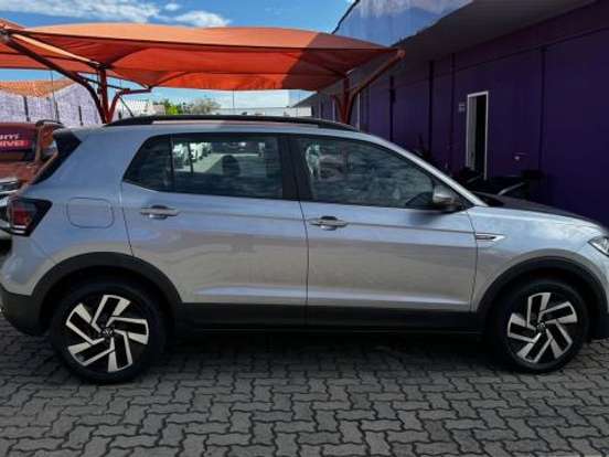 VOLKSWAGEN-T-CROSS-1.0 200 TSI TOTAL FLEX COMFORTLINE AUTOMÁTICO VOLKSWAGEN-T-CROSS-2024