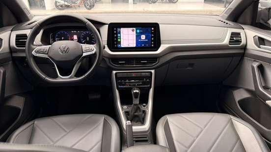 VOLKSWAGEN-T-CROSS-2024