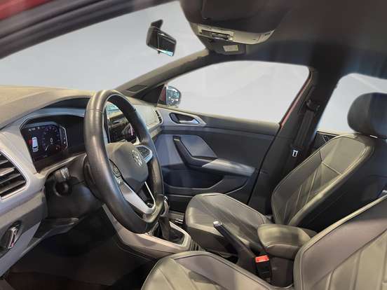 VOLKSWAGEN-T-CROSS-2024
