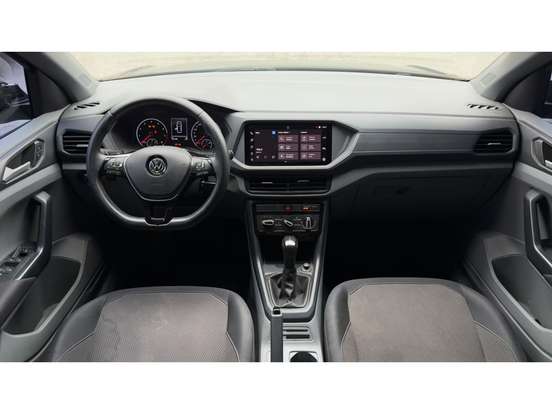 VOLKSWAGEN-T-CROSS-2021