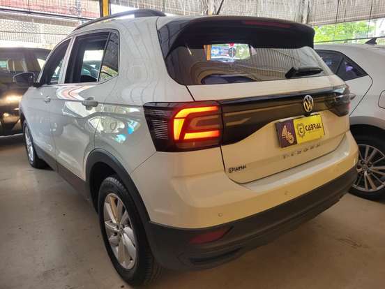 VOLKSWAGEN-T-CROSS-2020