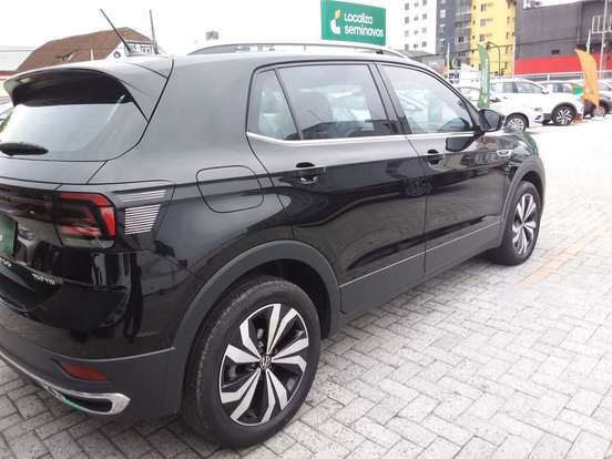 VOLKSWAGEN-T-CROSS-1.4 250 TSI TOTAL FLEX HIGHLINE AUTOMÁTICO VOLKSWAGEN-T-CROSS-2024