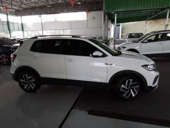 VOLKSWAGEN-T-CROSS-2024