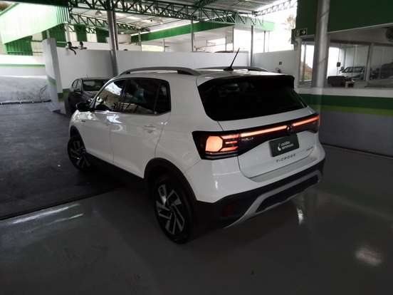 VOLKSWAGEN-T-CROSS-1.4 250 TSI TOTAL FLEX HIGHLINE AUTOMÁTICO VOLKSWAGEN-T-CROSS-2024