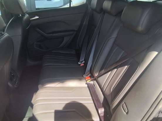VOLKSWAGEN-T-CROSS-2025