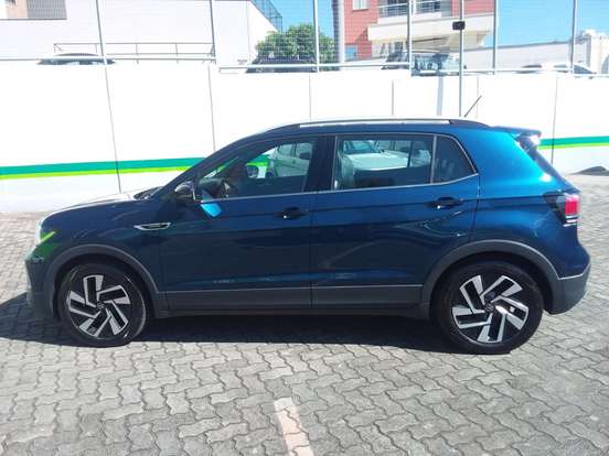 VOLKSWAGEN-T-CROSS-1.4 250 TSI TOTAL FLEX HIGHLINE AUTOMÁTICO VOLKSWAGEN-T-CROSS-2025