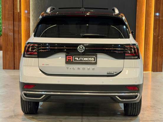 VOLKSWAGEN-T-CROSS-2020