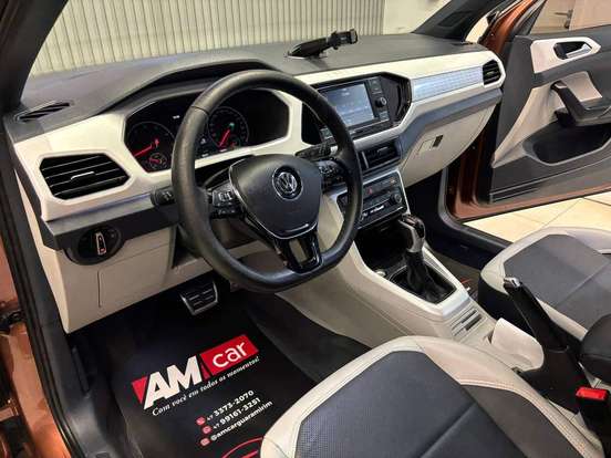 VOLKSWAGEN-T-CROSS-2019