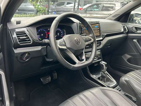 VOLKSWAGEN-T-CROSS-2024