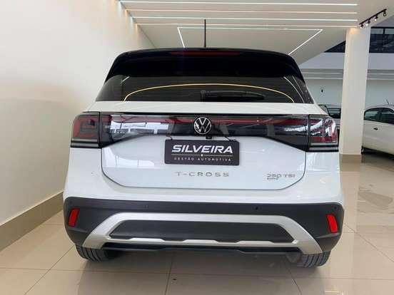 VOLKSWAGEN-T-CROSS-2024