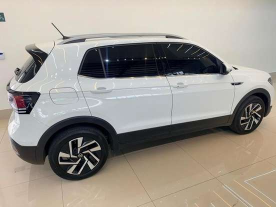 VOLKSWAGEN-T-CROSS-2024