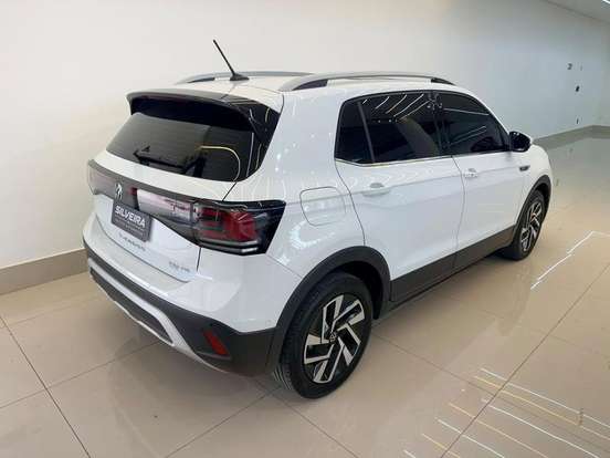VOLKSWAGEN-T-CROSS-2024