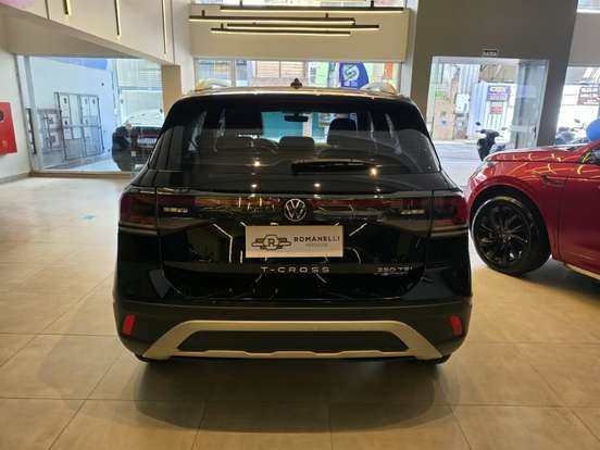 VOLKSWAGEN-T-CROSS-2024