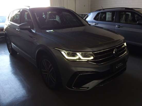 VOLKSWAGEN-TIGUAN-2.0 300 TSI GASOLINA ALLSPACE R-LINE AUTOMÁTICO VOLKSWAGEN-TIGUAN-2024